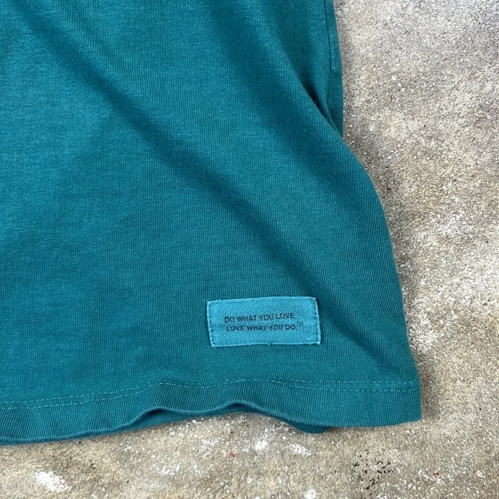 Life Is Good Green V-Neck Short Sleeve Tee
Size: Medium - Picture 4 of 8